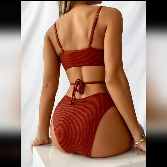Rust bikini - Picture 5 of 5